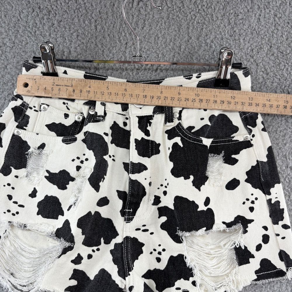POL Cow Print Distressed High Rise Denim Shorts Women’s Small - Picture 5 of 11